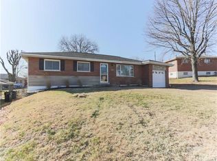 4212 Malcolm Dr, Saint Louis, MO 63125