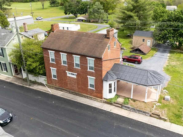 242 S Main St, Mount Crawford, VA 22841