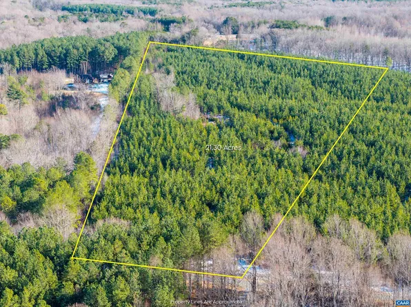 May Ln, Louisa, VA 23093