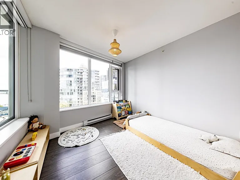 668 Columbia St #1011 — Photo 19