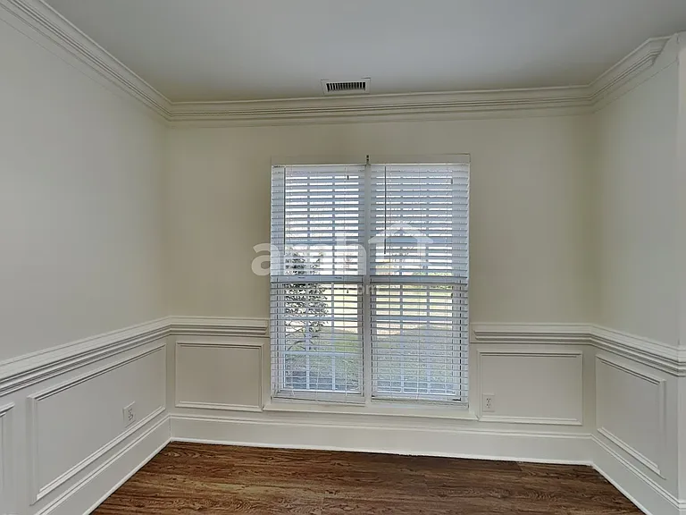 3437 Continental Dr — Photo 5
