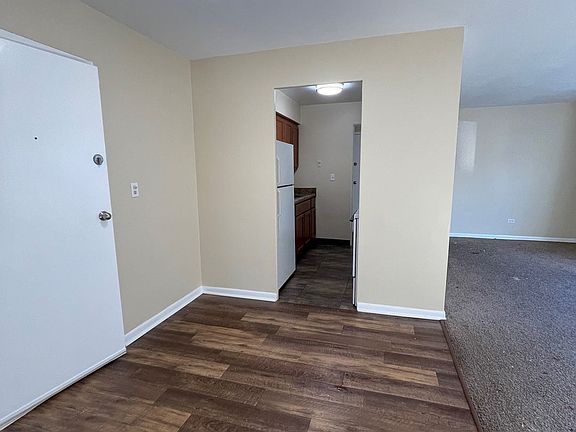 5th image of 809 W Greenwood Ave APT 2-D