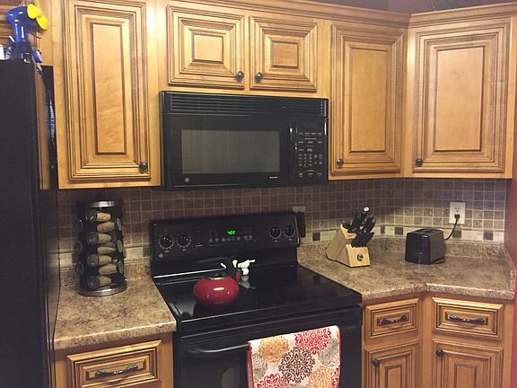 5th image of 111 Cedarland Dr