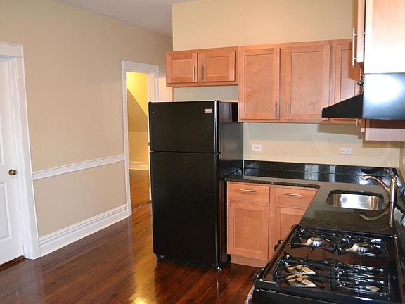 3rd image of 2949 N Allen Ave Unit 1