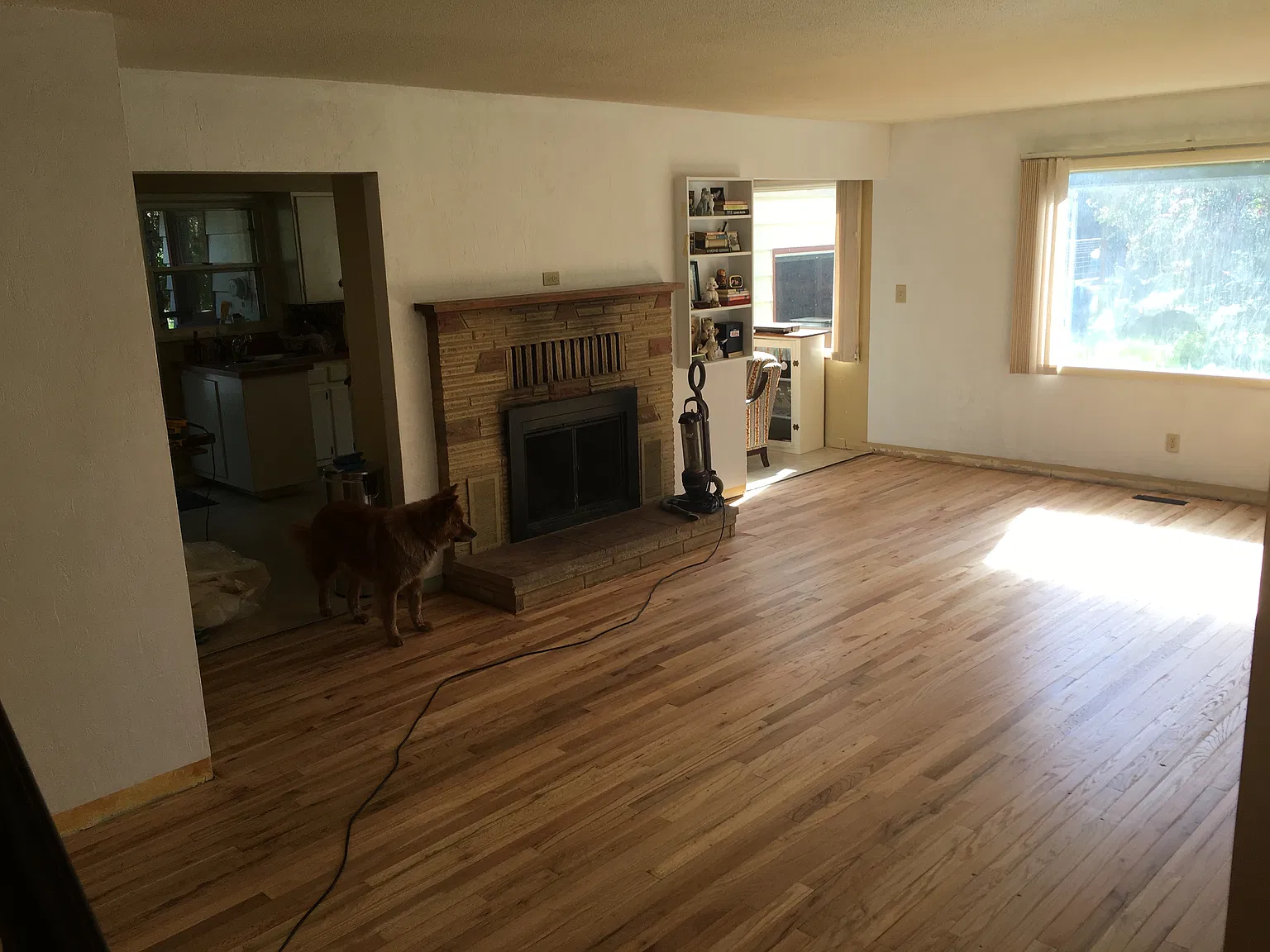 929 W Lake St — Photo 2