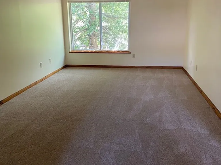 52 Village Green Rd — Photo 41