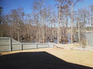 322 Ridgeway Ct, Fayetteville, NC 28311