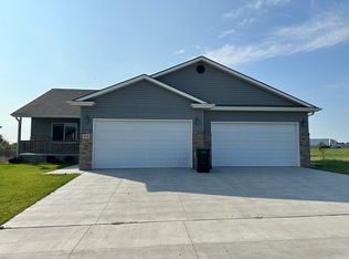 6658 Grays Peak Ct, Lincoln, NE 68521