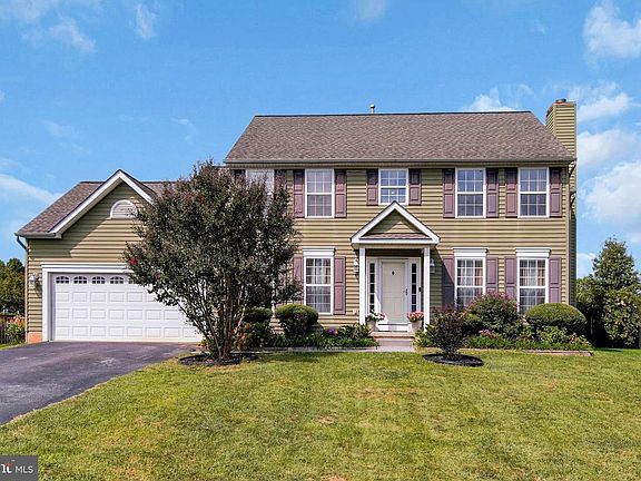 2nd image of 305 Stuart Ct