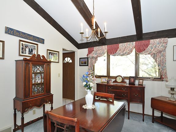 4th image of 2817 Buckingham Ct