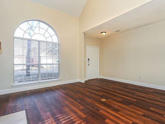 2nd image of 4154 Place Ln #1