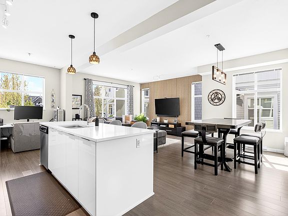 2nd image of 11295 Pazarena Pl #801