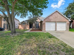 8216 Mount Shasta Cir, Fort Worth, TX 76137