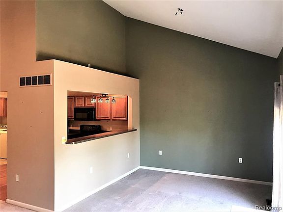 4th image of 6651 Cortland Ave