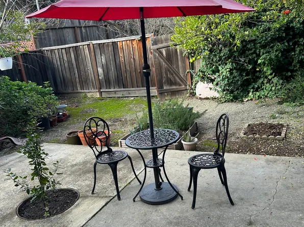 21201 Gardena Dr #1, Cupertino, CA 95014