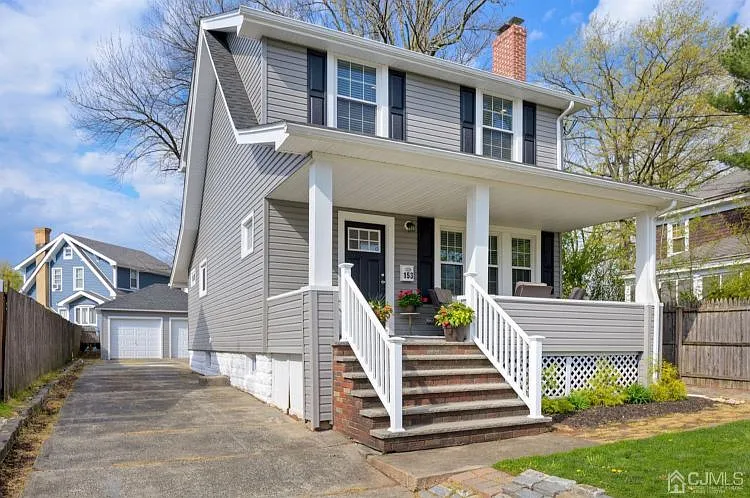 153 Freeman St photo 1