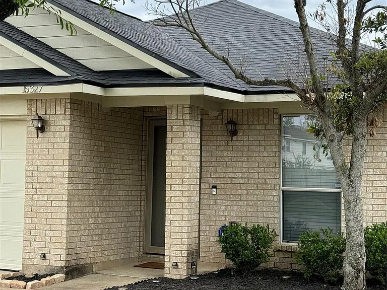 15327 Summerlyn Point Ln — Photo 2