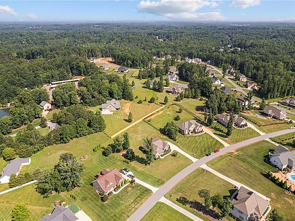 5th image of 7807 Green Pond Dr