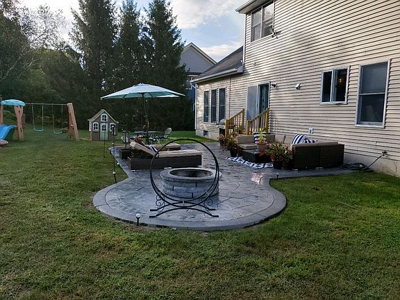 5th image of 166 Kennewyck Cir