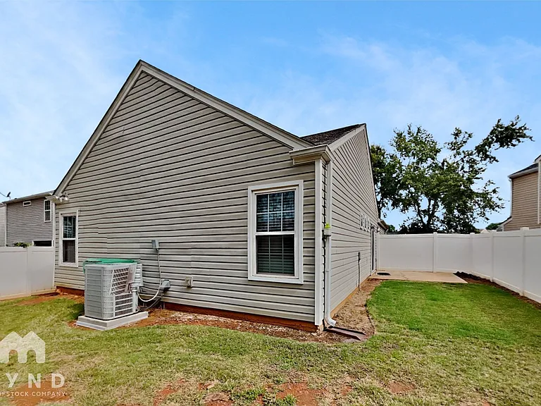 6155 Smoke Ridge Ln — Photo 15