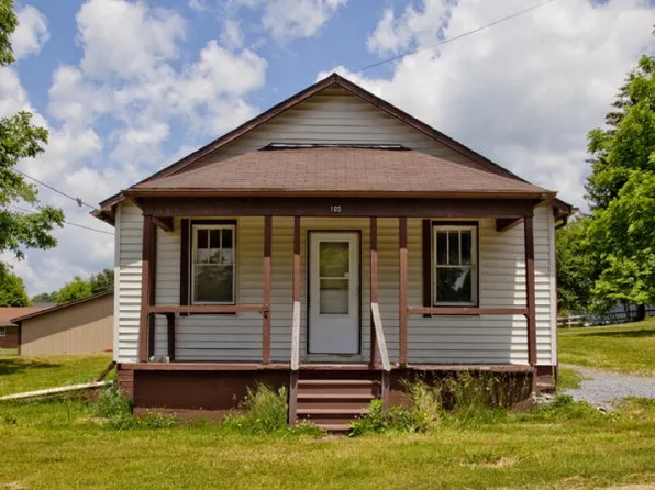 105 Sprinkle Ave, Marion, VA 24354