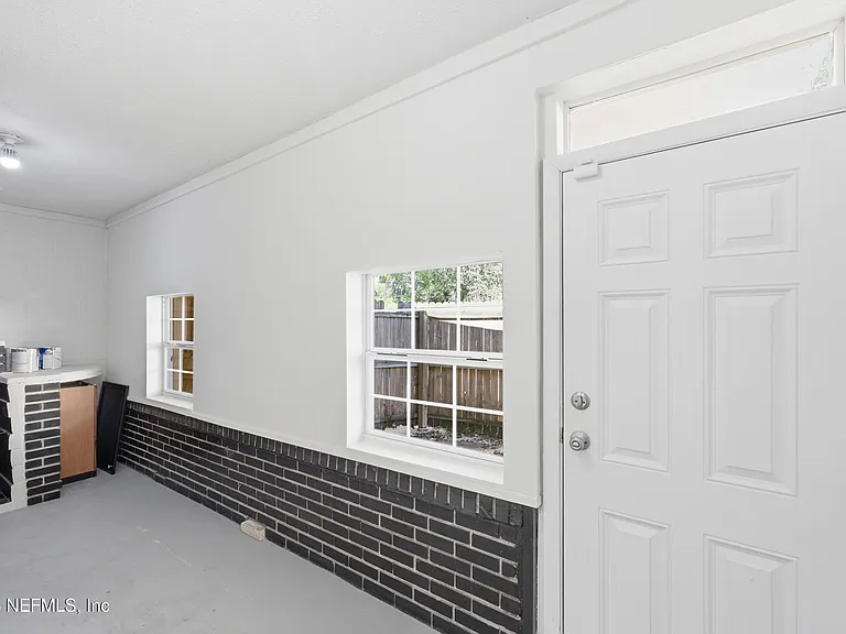 2755 Green St — Photo 30