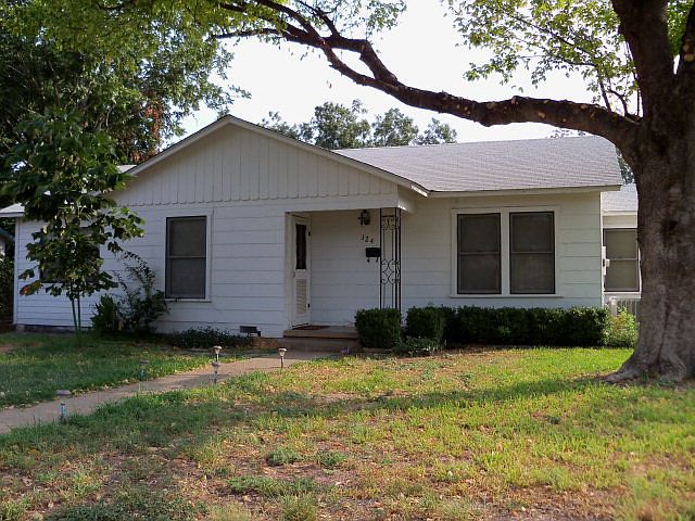 1st image of 324 W Hackberry St