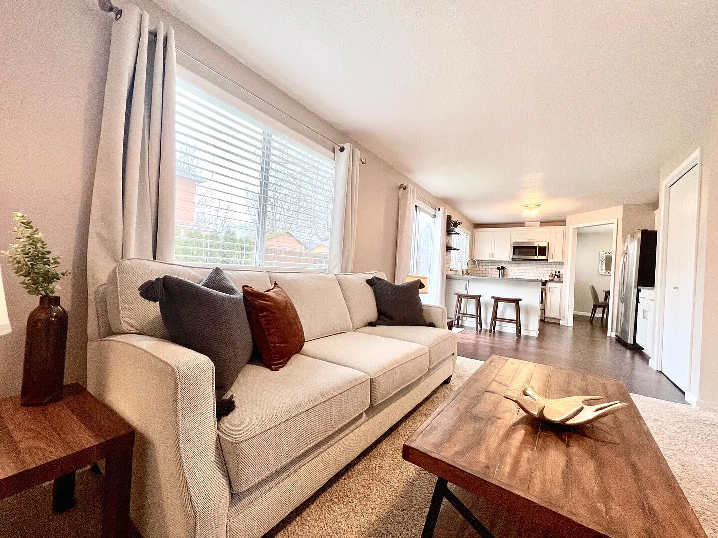 The Corner Terrace Family and Pet Friendly Home — Photo 3