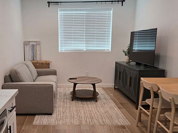 4th image of 1176 Seaward St #2