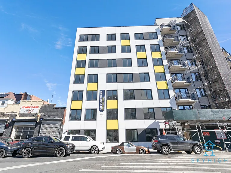 641 E 28th St #1R — Photo 15