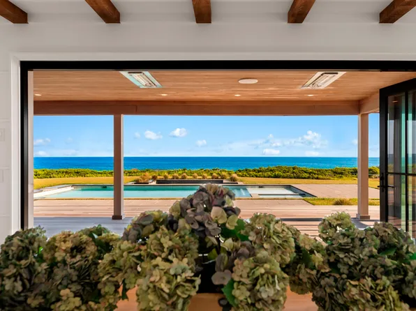 14 Madequecham Valley Rd, Nantucket, MA 02554