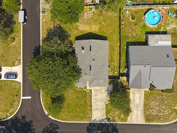 3rd image of 1353 SIOUX Street