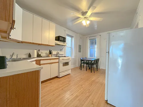 2442 N Ashland Ave #2 Photo 1