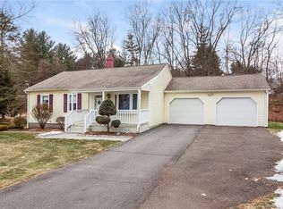 6 Laurel Ln, Farmington, CT 06032