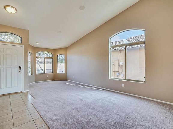 3rd image of 101 W Hereford Dr