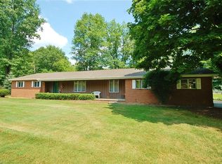 241 Cricket Ln, Cortland, OH