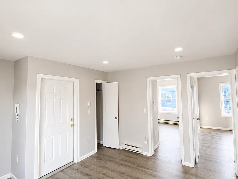 394 S 6th St #2L — Photo 12