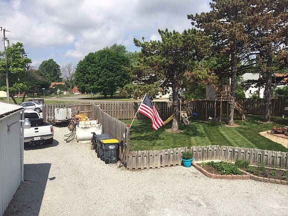 2nd image of 603 Marine Dr