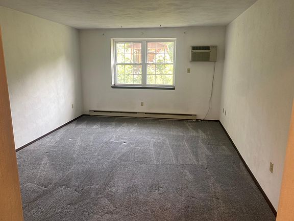 5th image of 803 Weaver St #16