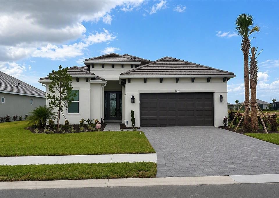 1st image of 13811 IONA AVENUE