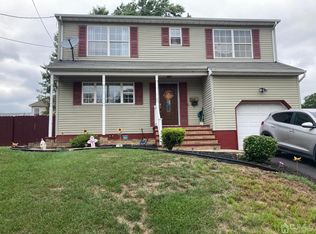 35 E 3rd St, Port Reading, NJ 07064