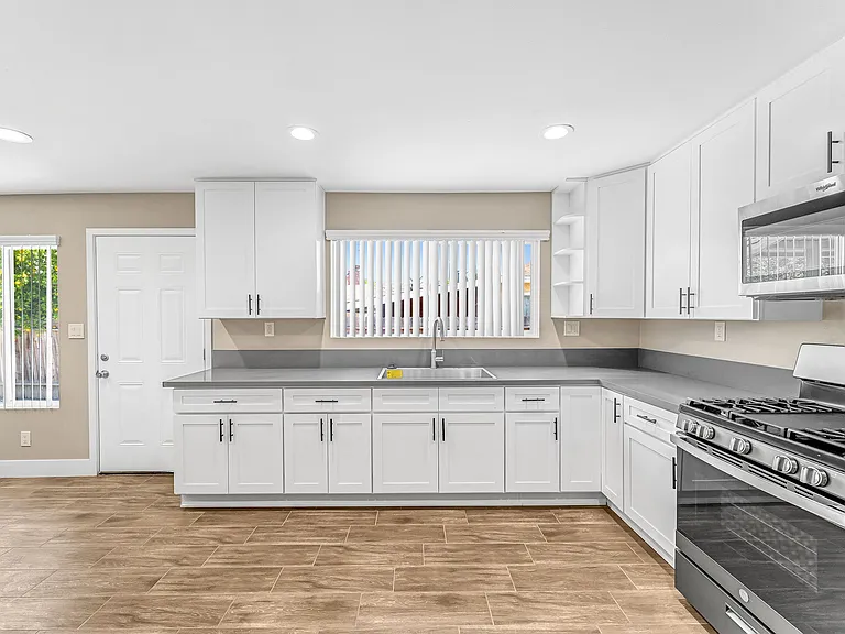 2417 W Stanford St #2 — Photo 6