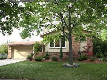 1st image of 209 Hollybrook Dr