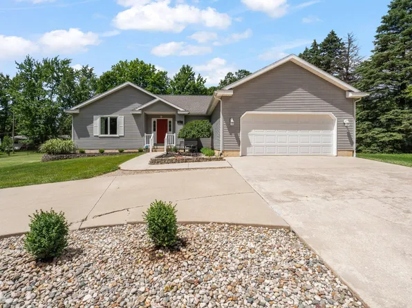 307 E Michigan Ave, Clinton, MI 49236