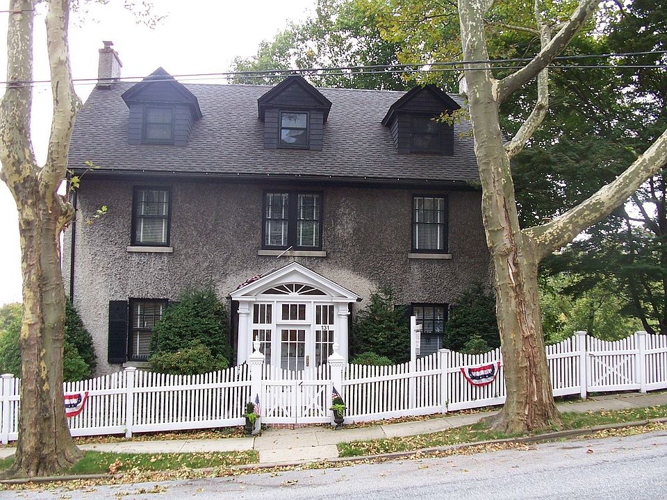 1st image of 131 Marion Ave