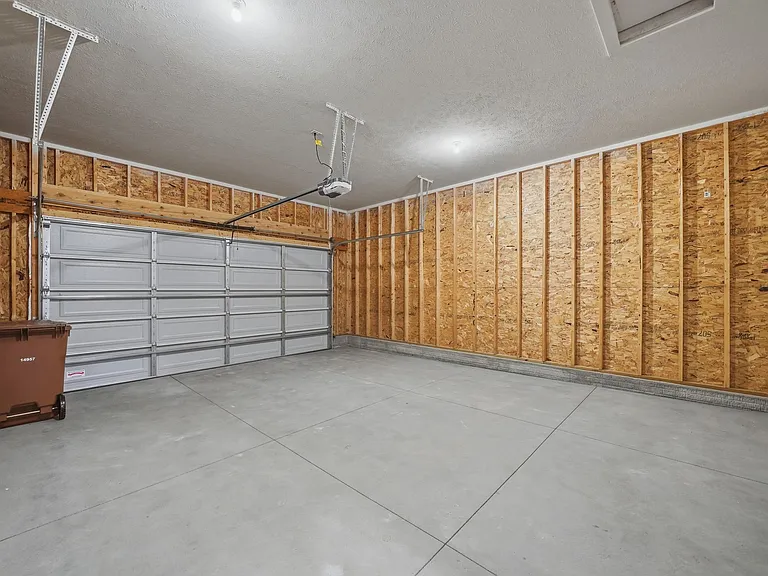 8600 50th Ct — Photo 40