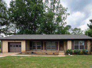 1725 Laverne Dr NW, Huntsville, AL 35816