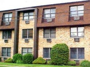 25 Market St #4, Saddle Brook, NJ 07663