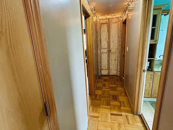 5th image of 3789 E Lakeview Dr