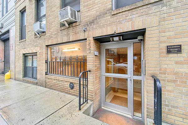 Rented by Living New York | media 16